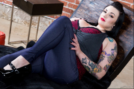 Scarlet Lavey Me